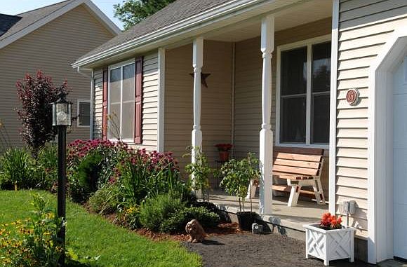 2nd image of 66 Daffodil Dr