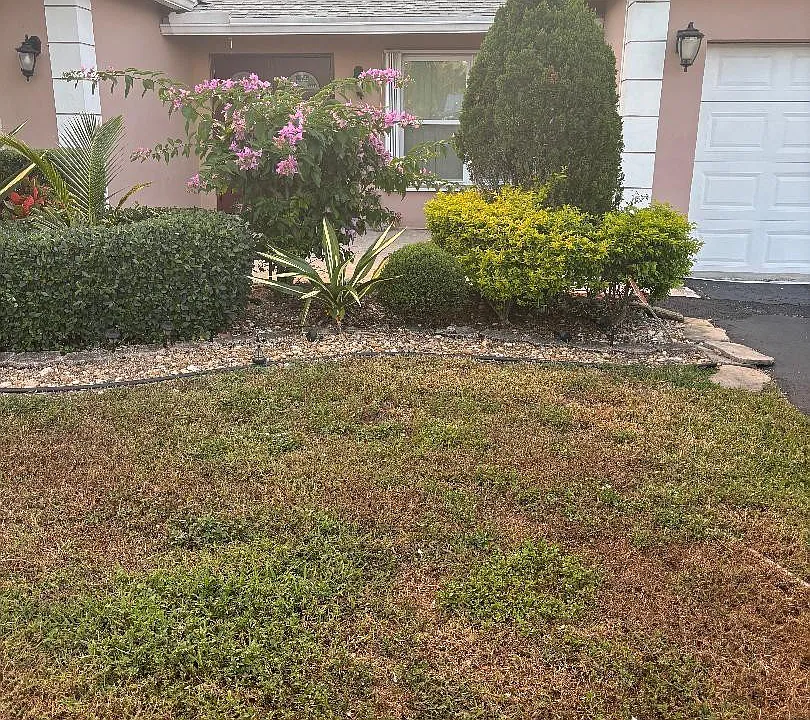 8109 NW 74th Ter