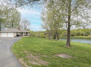 9622 S Buckner Tarsney Rd, Grain Valley, MO 64029