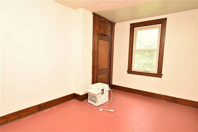Soon to be Renovated 5 Bedroom / 1 Bath Home in Mt Oliver - Sec 8 Approved — Photo 3