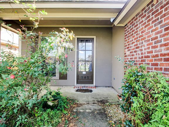 3rd image of 505 Braxton Dr