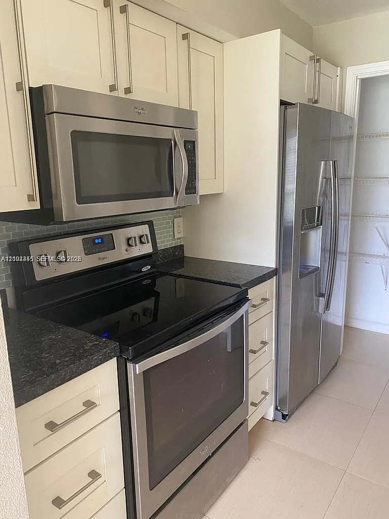 Sailboat Pointe Condo — Photo 4
