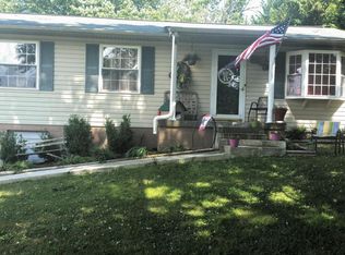 227 Vinsant Estates Rd, Jacksboro, TN 37757