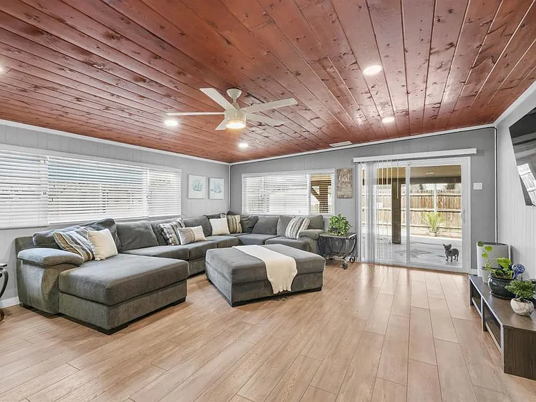 820 Blackwood Dr — Photo 13