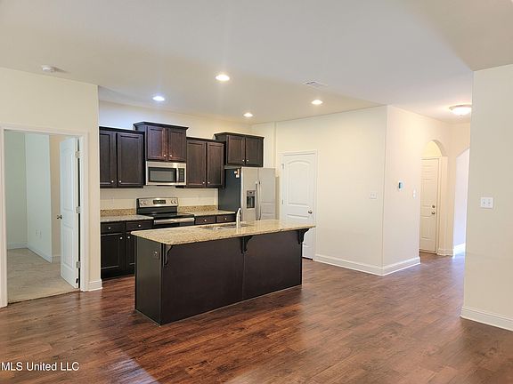 3rd image of 11604 Caroline Ct