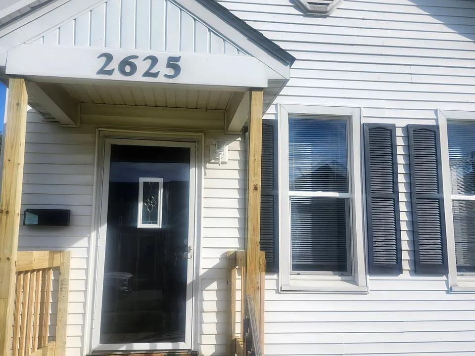2625 5 1/2th Ave