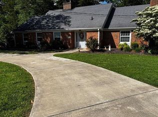 604 Cherokee Dr, Campbellsville, KY 42718