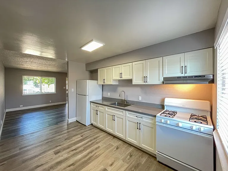Oak Ridge Apartments — Photo 6