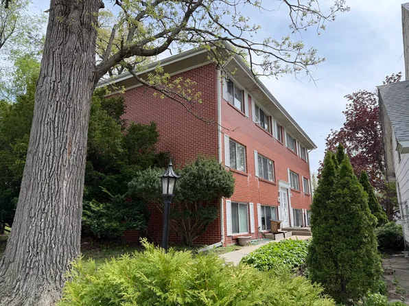 1717 C Ave NE APT 2, Cedar Rapids, IA 52402