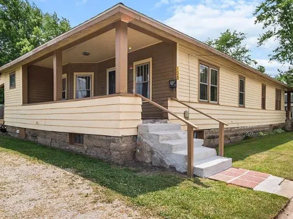 128 E Gardner St NW, Sparta, MI 49345