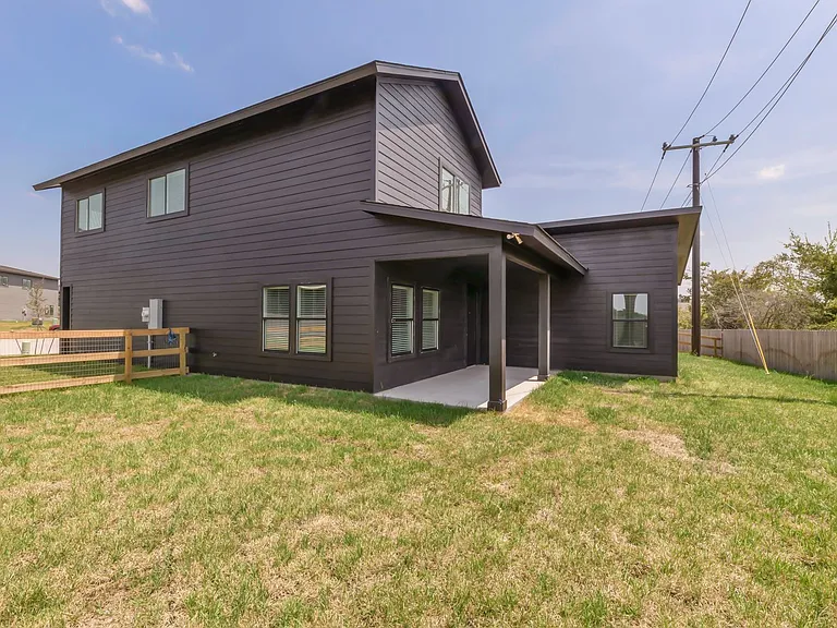 3003 Alpha Wolf Ct — Photo 28