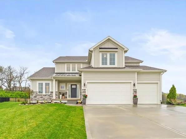 2024 SW Wheatfield Ct, Lees Summit, MO 64082