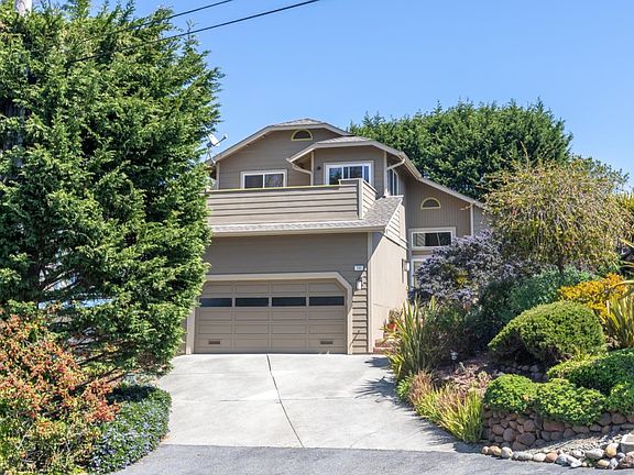 2nd image of 730 Avenue Balboa