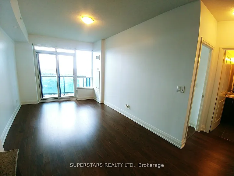 7161 Yonge St #2133 — Photo 6