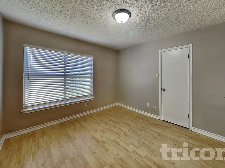 8030 Falcon Meadow Dr — Photo 11