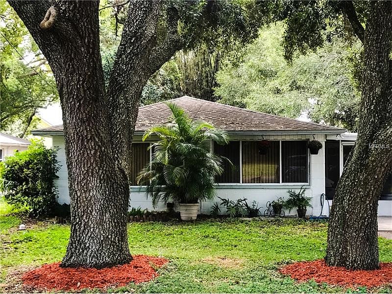 1st image of 2216 Howard Ln