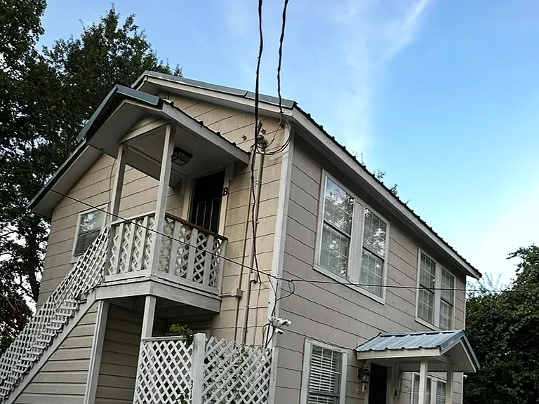 314 Daniels Spur #B — Photo 1