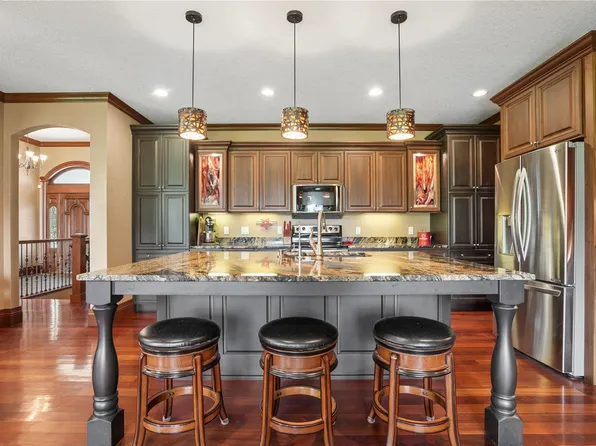 1154 Kettering Rd, Marion, IA 52302