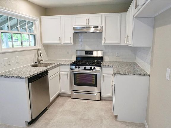 2nd image of 414 E 1st St