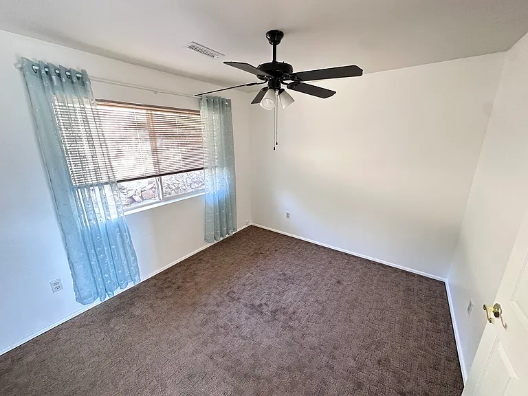 4850 Comanche Trl — Photo 34