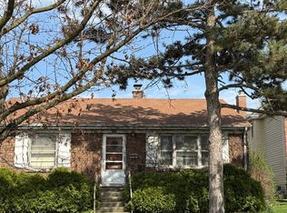 845 S Colfax Ave, Elmhurst, IL 60126