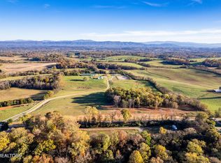 409 Meadow Rd, Greenback, TN 37742