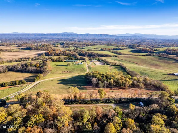 419 Meadow Rd, Greenback, TN 37742