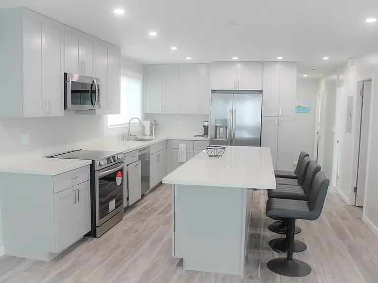 849 Hauoli St #1 — Photo 3