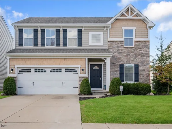4992 Lake Forest Dr, Peninsula, OH 44264