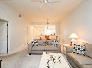 8259 Parkstone Pl #304, Naples, FL 34120