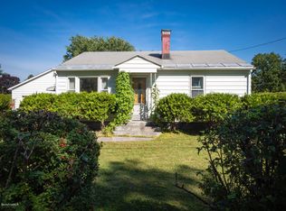 58 Orchard Ln, Williamstown, MA 01267
