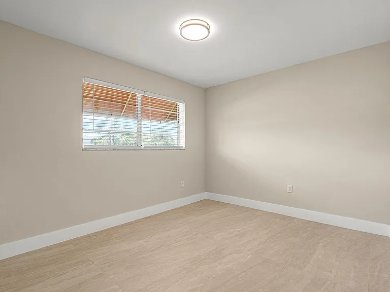 11099 NW 7th St — Photo 23
