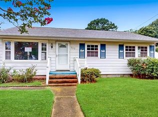 307 Dover Rd, Hampton, VA 23666
