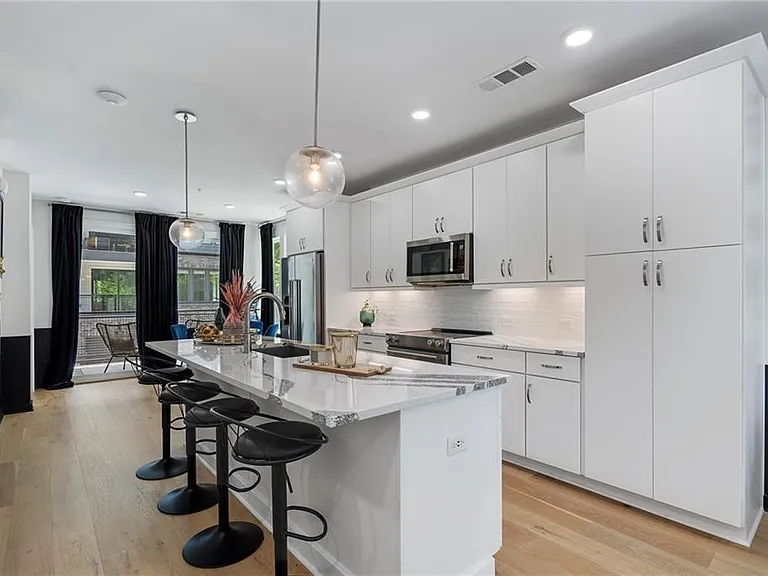 371 Pratt Dr SE #207 — Photo 10