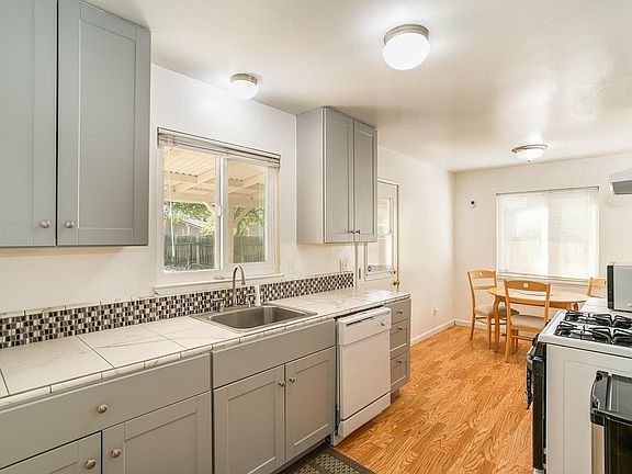 2nd image of 3733 Wildrose Way