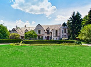 815 E Deerpath Rd, Lake Forest, IL 60045