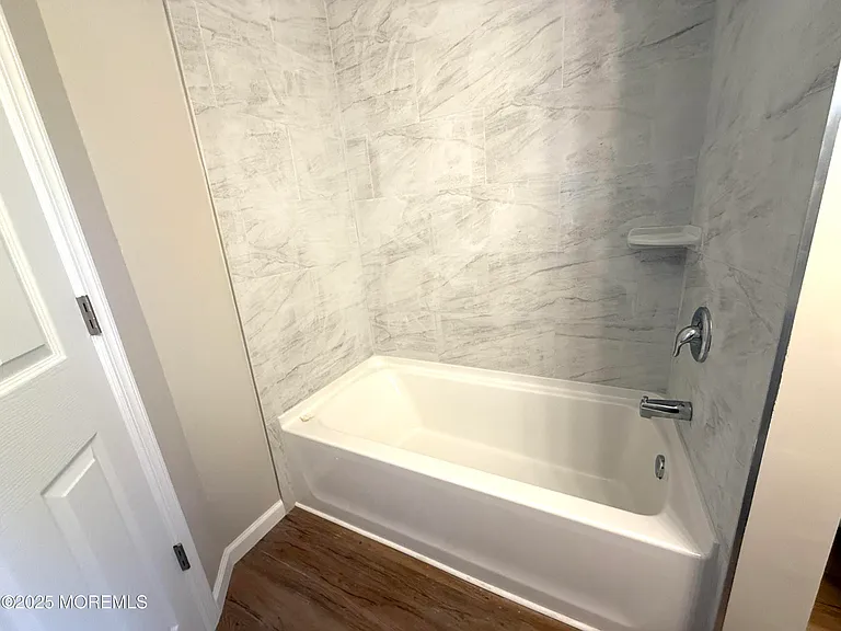 410 Bay Way — Photo 7