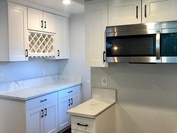 5th image of 2728 Prospect Ave