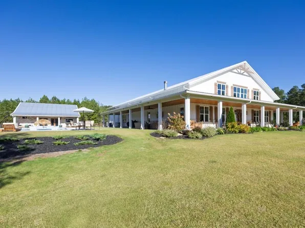 125 Perry Rd, Rydal, GA 30171
