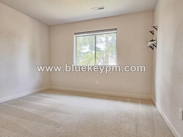 13520 NE 113th Way — Photo 18