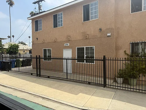 6914 S Grand Ave #1 Photo 1
