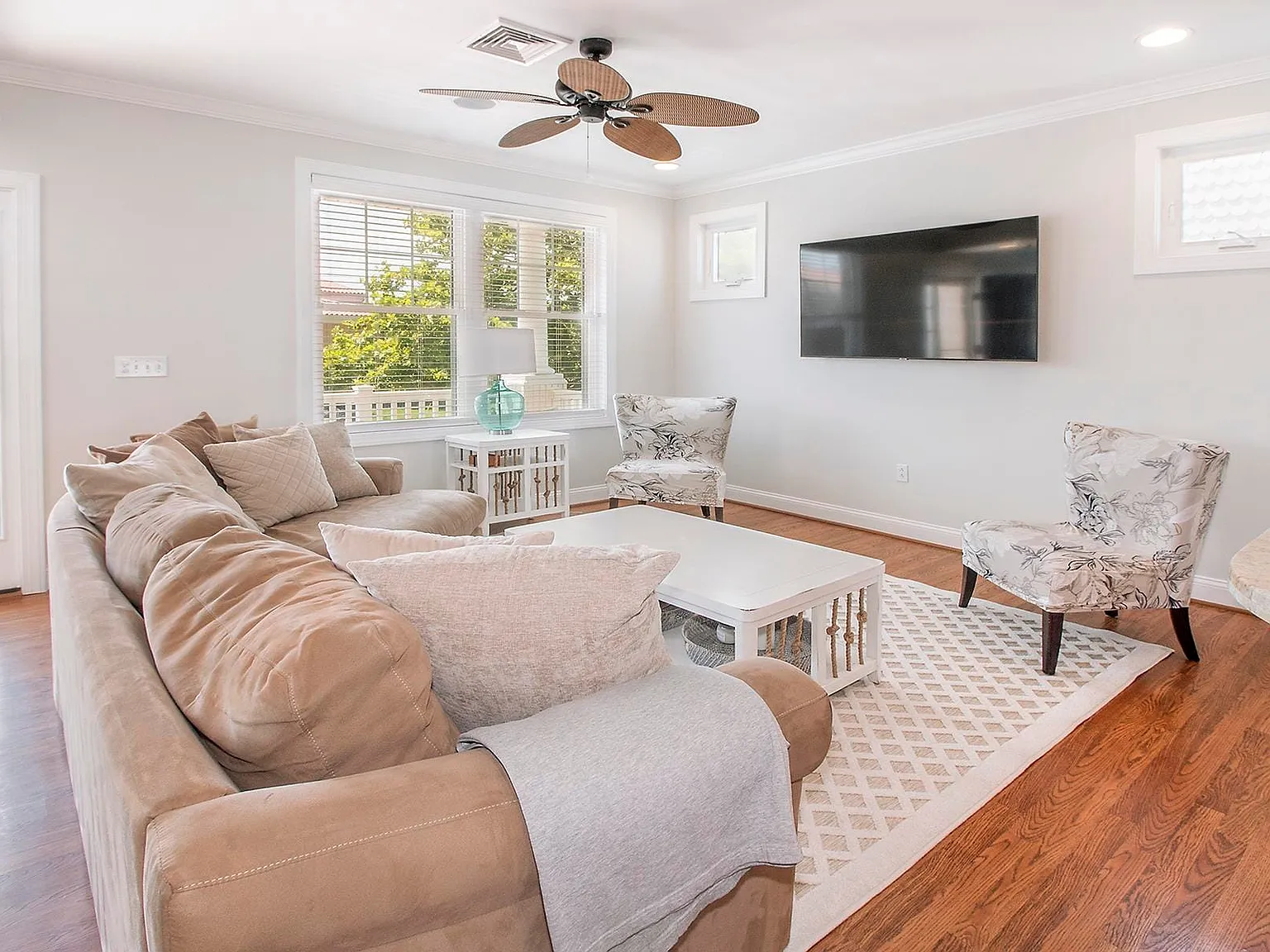 5 bed, 4.0 bath, $2,775 — Photo 3