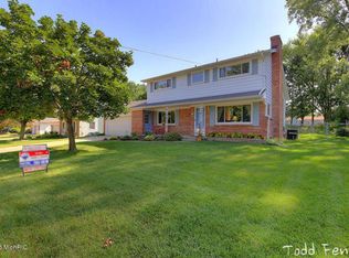 4536 Bonnie Ave SE, Kentwood, MI 49508