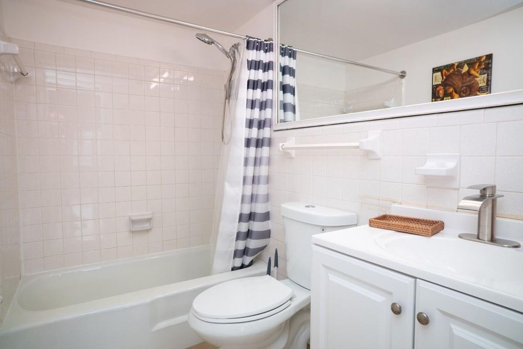 701 Pine Drive #107, photo 3