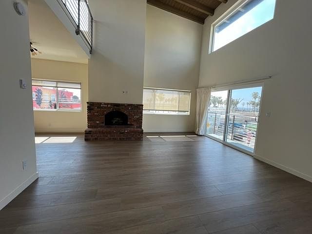 1st image of 16 18th Ave APT B