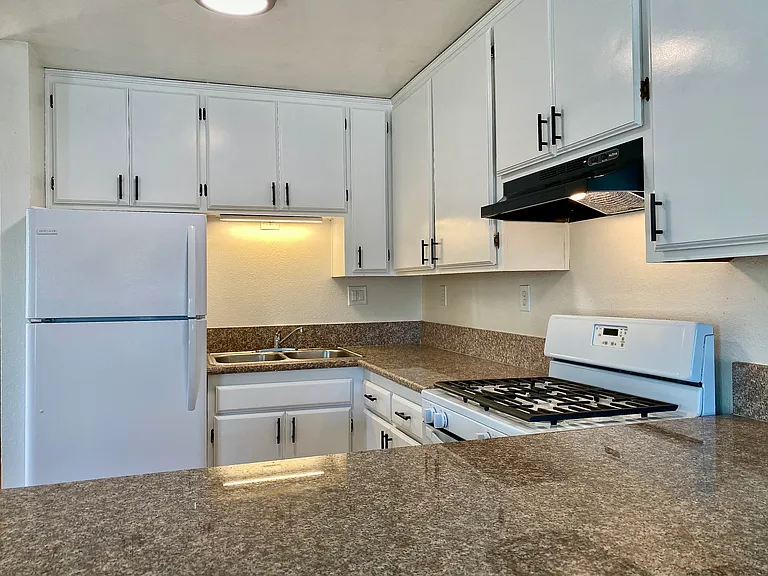 8965 Switzer Dr #10 — Photo 11