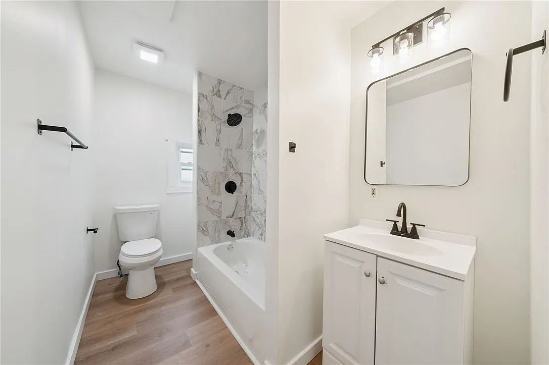 2 bed, 980 sqft, $1,225 — Photo 3