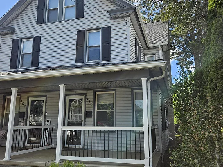 465 W Main St — Photo 1