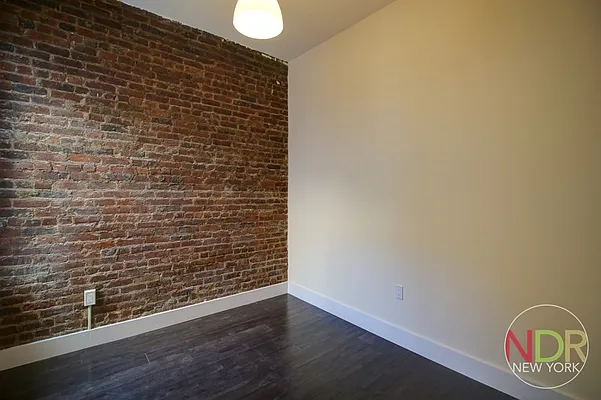 Rented by Next Door Realty NYC | media 52