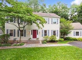 973 Post Rd, Scarsdale, NY 10583